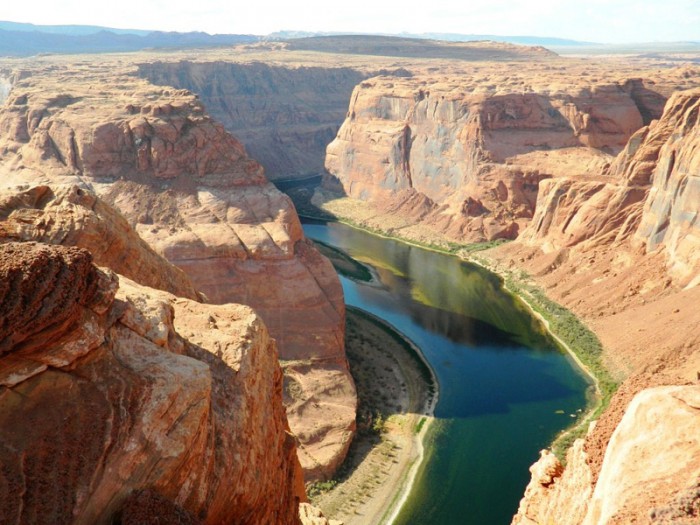 Grand Canyon must be on your bucket list because it has one of the ten best views in the world.