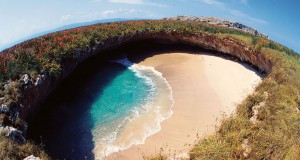Unique beaches in the world, Hidden Beach in Mexico